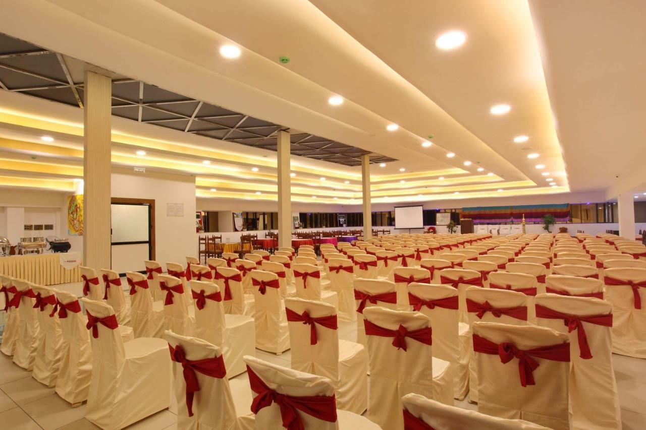 Hotel Rohini International Kallār Zewnętrze zdjęcie