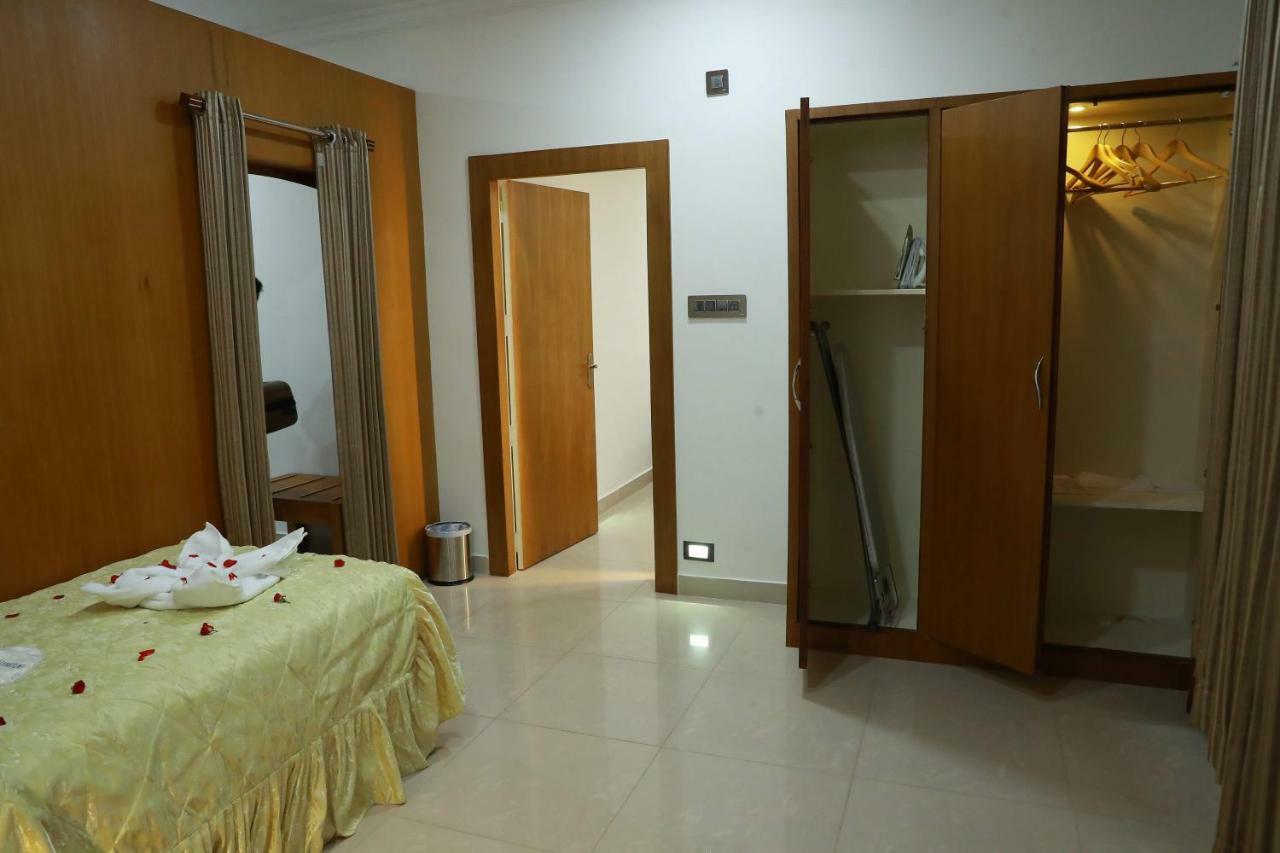 Hotel Rohini International Kallār Zewnętrze zdjęcie